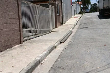 Casa à venda com 2 quartos no condomínio Villa Genova I, Cotia - SP