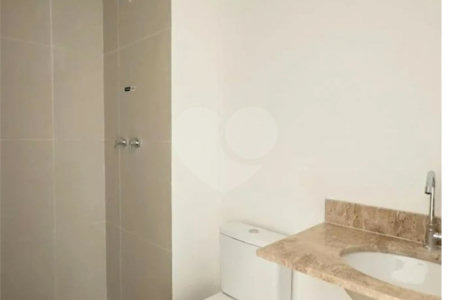 Apartamento de 69m2 na Saúde com 2 dorms, 1 suíte, 2 banheiros, 1 vaga. Estuda Permuta.