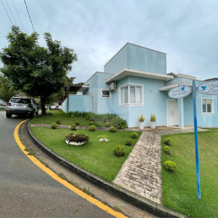 Casa à venda com 3 quartos, sendo 1 suíte,  em Picollo Villaggio, Louveira, SP