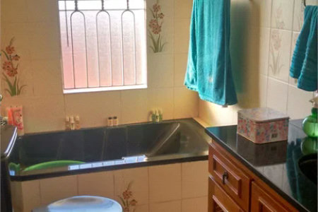 Sobrado à venda com 3 quartos, sendo 1 suíte, em Jaguaré, São Paulo - SP