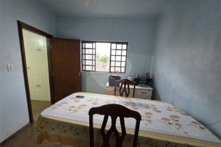 Casa térrea, 2 dormitórios com salão comercial Jd. Nova São Carlos
