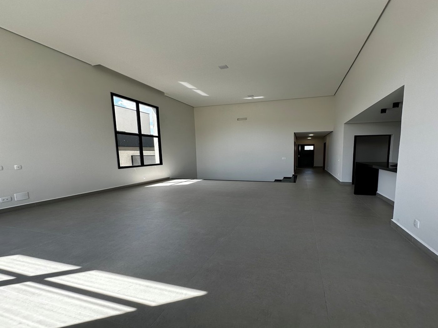 Casa à venda com 3 quartos, sendo 1 suíte, no condomínio Gran Ville São Venâncio, Itupeva - SP