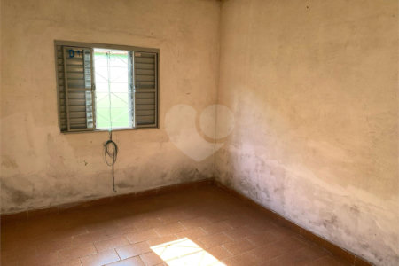 Casa térrea para venda na Vila Faria.