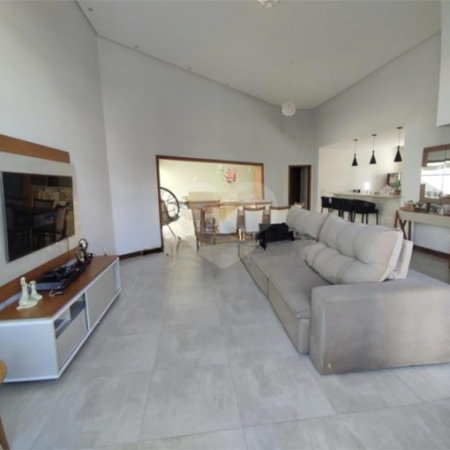 Casa térrea para venda no Condomínio Damha III