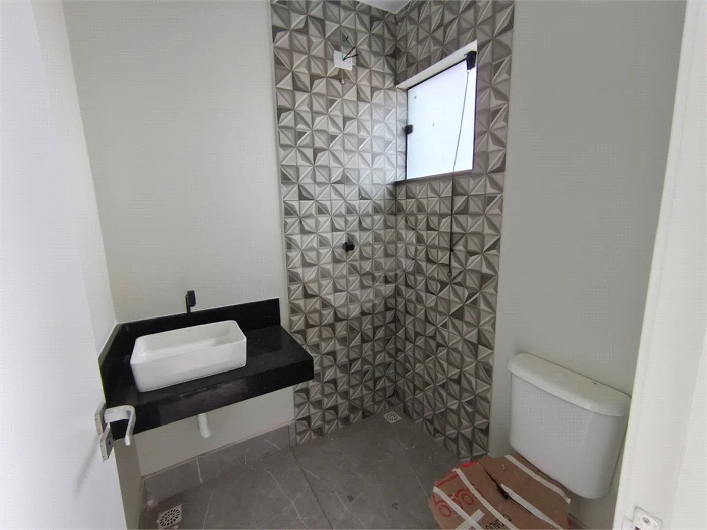 2 km metro parada inglesa sobrado com 3 suites 2 vagas e quintal com espaço gourmet