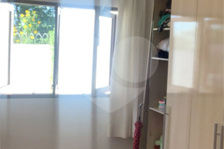 Excelente casa toda reformada e com otimo acabamento com churrasqueira e piscina