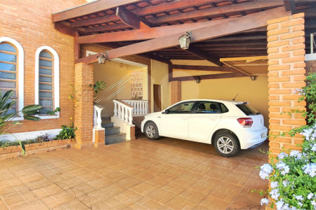 Casa com 4 quartos próxima a USP