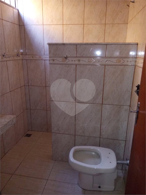 Casa térrea com salão comercial para venda no Maria Stella Fagá.