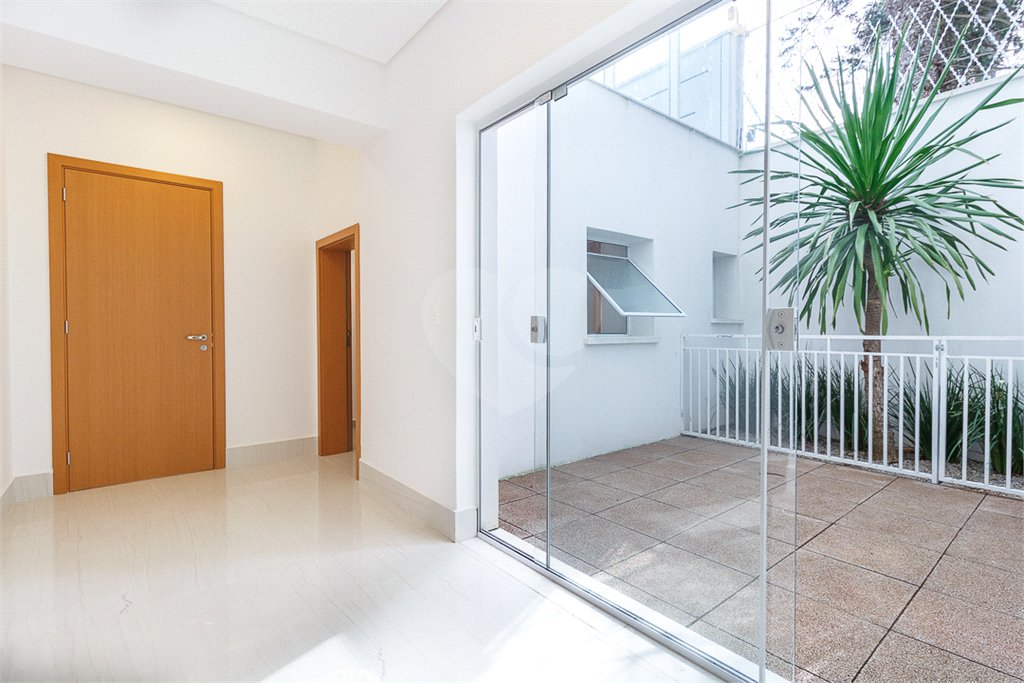 Casa à venda com 4 suítes no condomínio Villagio Quadrifolio, São Paulo - SP