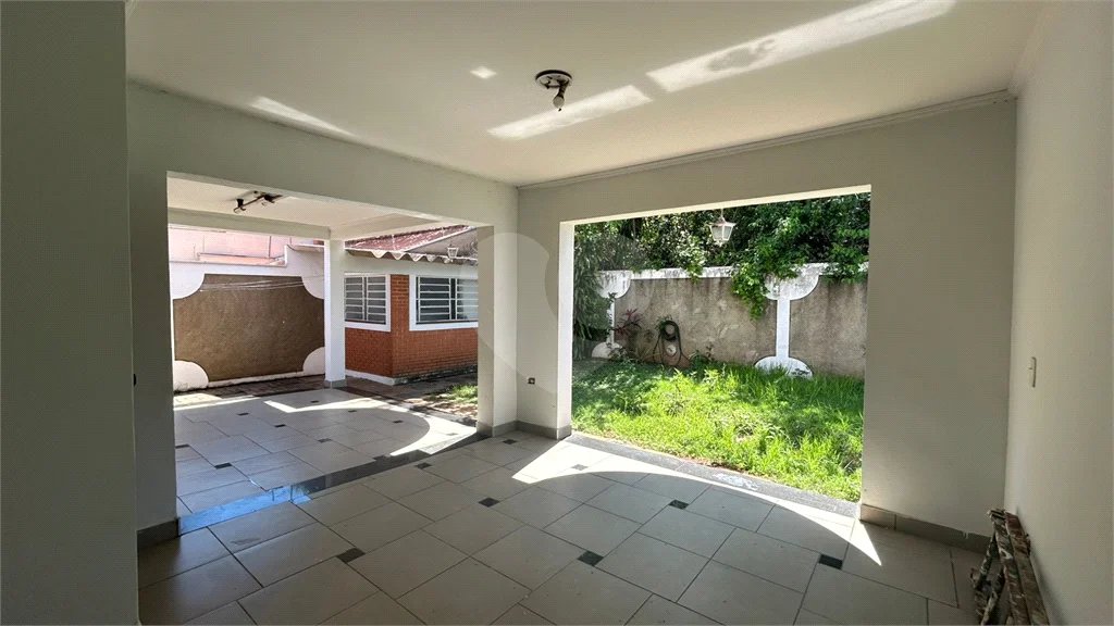 Venda Casa com 4 Dormitórios no Parque Santa Cecília