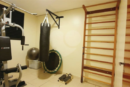 Apartamento à venda no Planalto Paulista de 147m² com 3 suítes e 3 vagas.