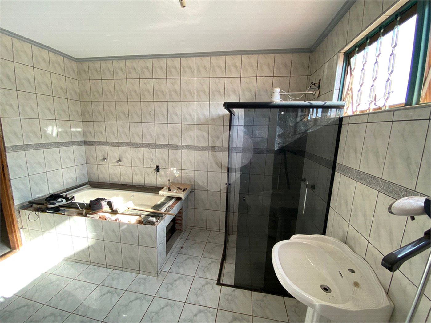 Casa/sobrado para venda com piscina no Santa Felícia Jardim