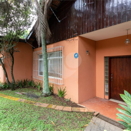 Casa térrea com 3 quartos sendo 1 suíte 2 vagas á venda em Alto da Boa Vista, São Paulo - SP