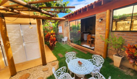 Casa à venda com 4 quartos, sendo 1 suíte,  no condomínio Parque Espraiado, São Carlos - SP