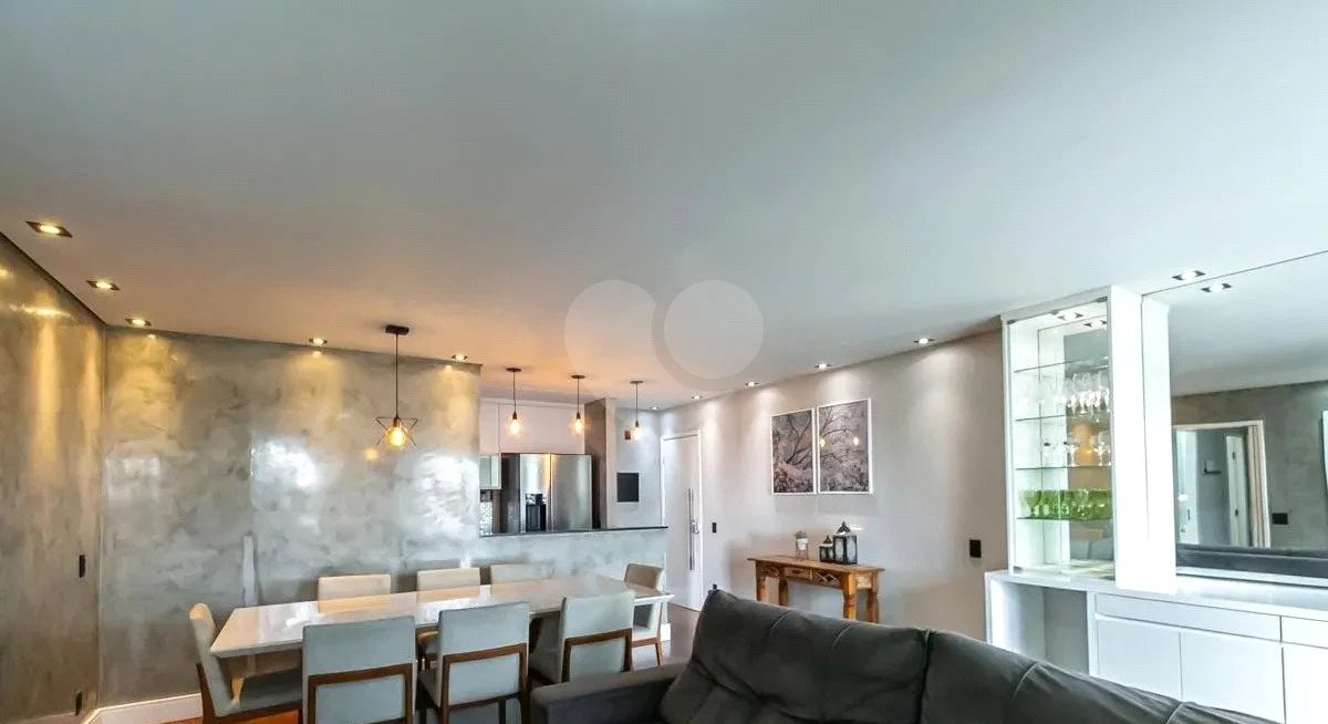 Apartamento mobiliado de 102 m² para locação no Centro de São Bernardo do Campo, com 3 dormitórios, 1 suíte, varanda gourmet com vista para o Paço Municipal, 2 vagas e lazer completo.