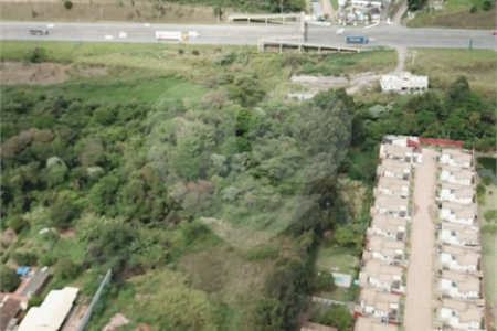 Terreno em Atibaia com 3.410 metros, pronto para construir, topografia plana, excelente localização