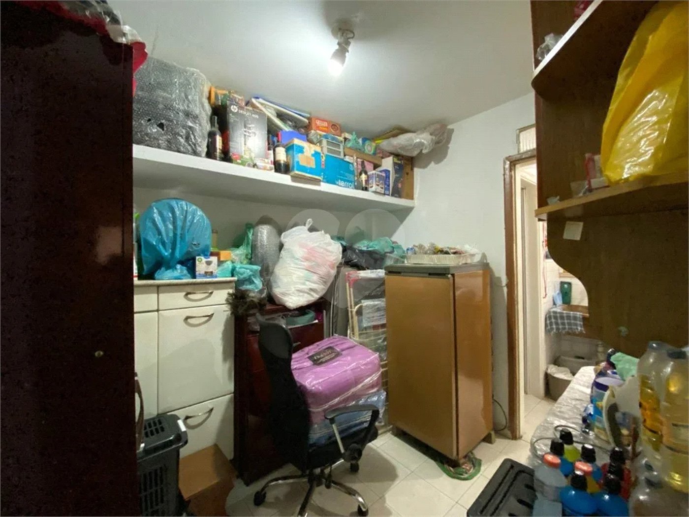 Apartamento de 03 Dormitórios com uma Vaga.