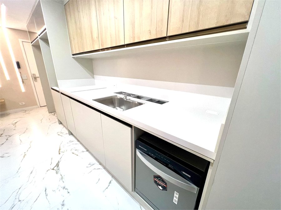 Apartamento à venda com 3 quartos, sendo 1 suíte, em Alto da Boa Vista, São Paulo, SP