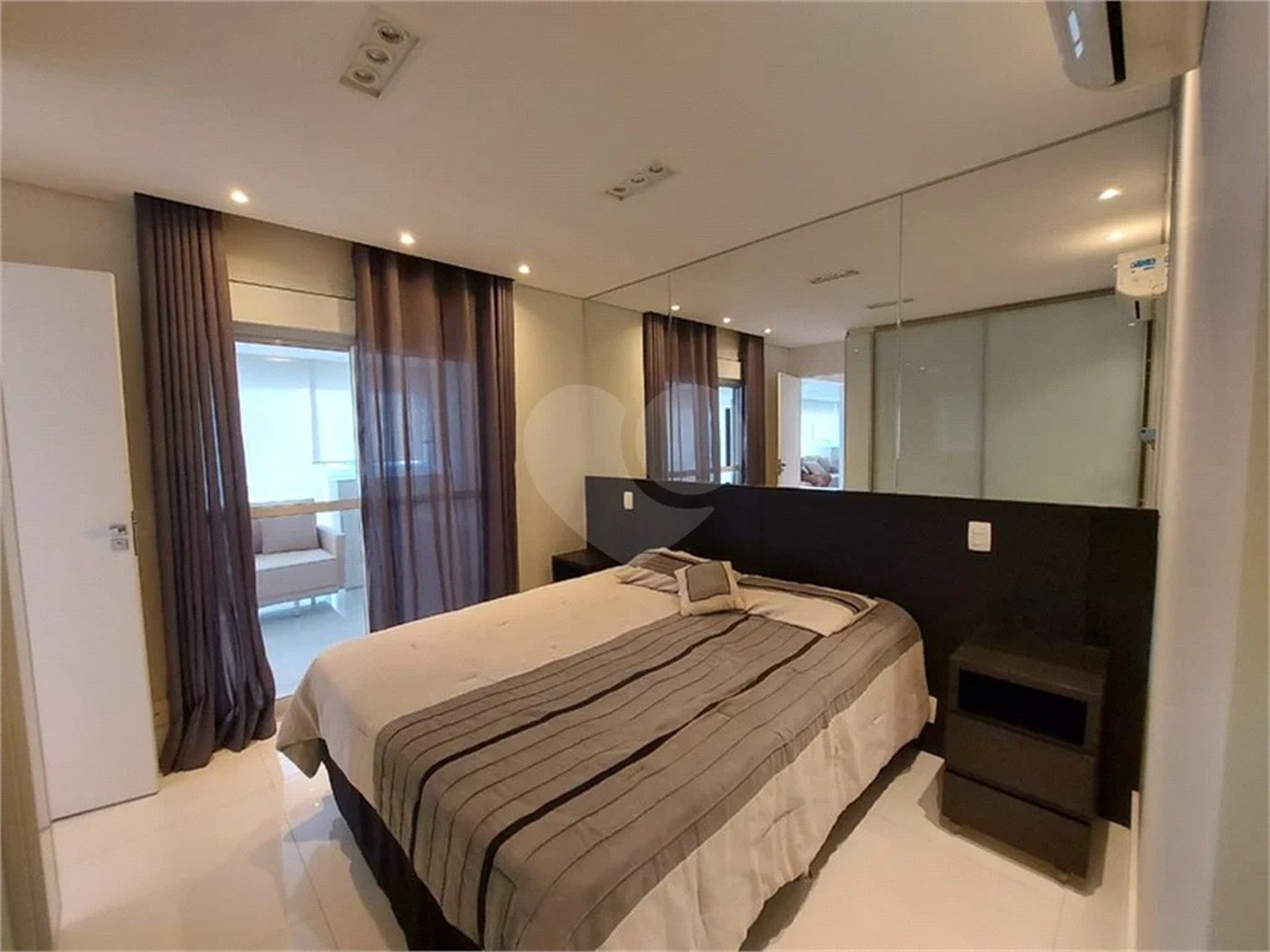 Apartamento Mobiliado na Vila Olimpia com 57m² e 1 vaga