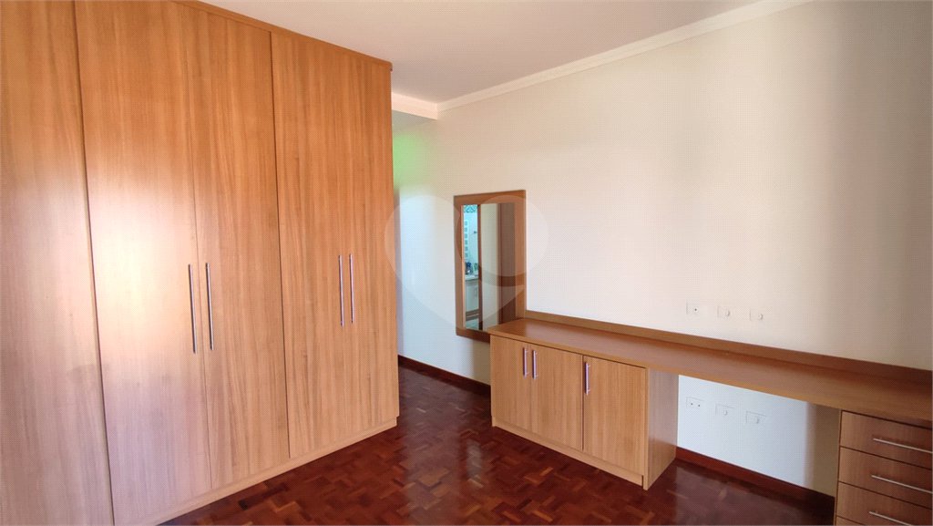 Casa à Venda de 5 dormitórios em São Carlos, no Residencial Eldorado