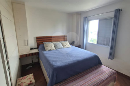 Apartamento à venda com 3 quartos, sendo 1 suíte,  em Jardim Marajoara, São Paulo, SP