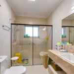 Casa à venda com 4 quartos, sendo 2 suítes,  em Alto da Boa Vista, São Paulo, SP