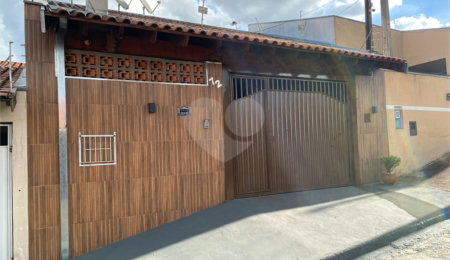 Casa à venda com 2 quartos, sendo 1 suíte,  em Residencial Astolpho Luiz do Prado, São Carlos, SP