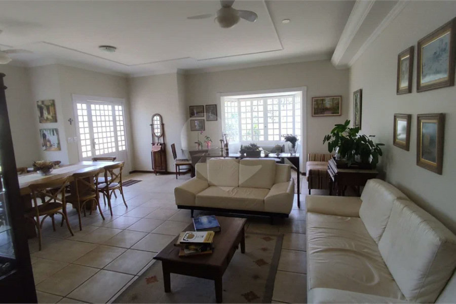 Vende-se Bela Casa no Bairro Santa Cecília - Piracicaba-SP