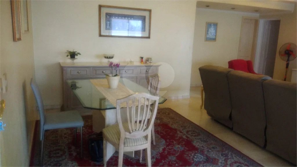 APARTAMENTO PRÓXIMO METRÔ SÃO JUDAS.