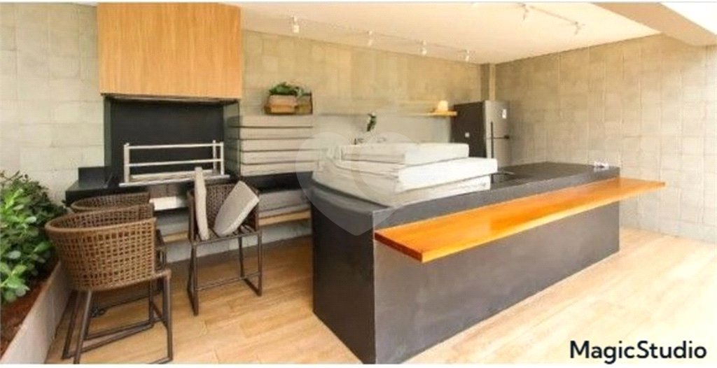 Apartamento com 105m² , 2 dormitórios , sendo 2 suítes , 2 vagas , à venda no Brás.