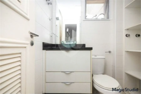Casa com 260m², 3 dormitórios, 4 vagas, à venda em São Caetano do Sul.