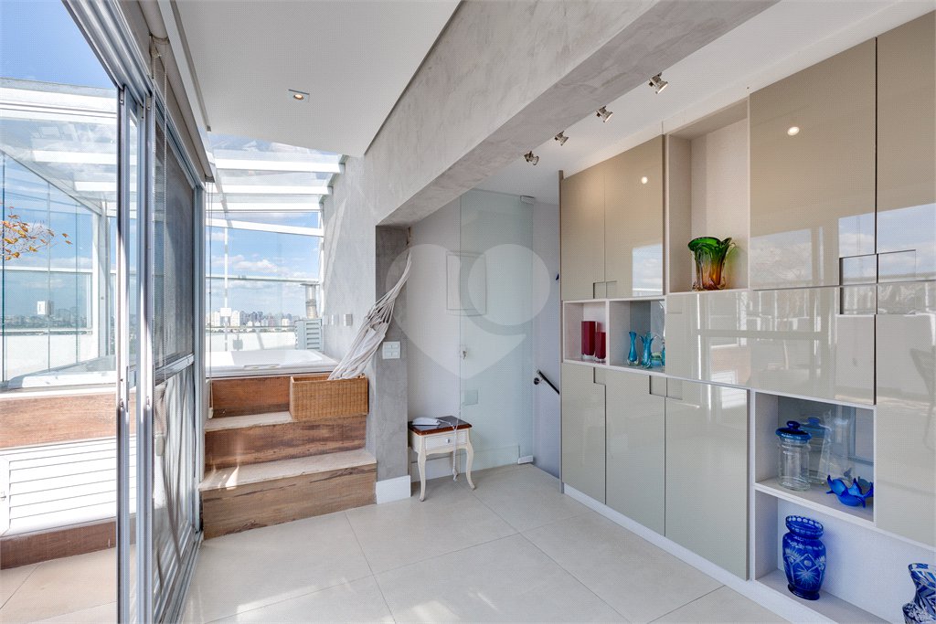 Cobertura duplex com 3 quartos a Venda e locação no Alto Boa Vista, São Paulo - SP