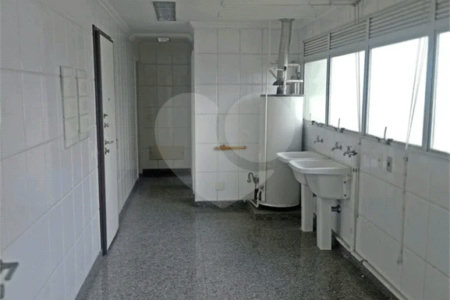 Apartamento a venda com 252 m² no Campo belo.