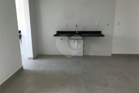 APARTAMENTO 02 DORMITÓRIOS COLADO NA USP