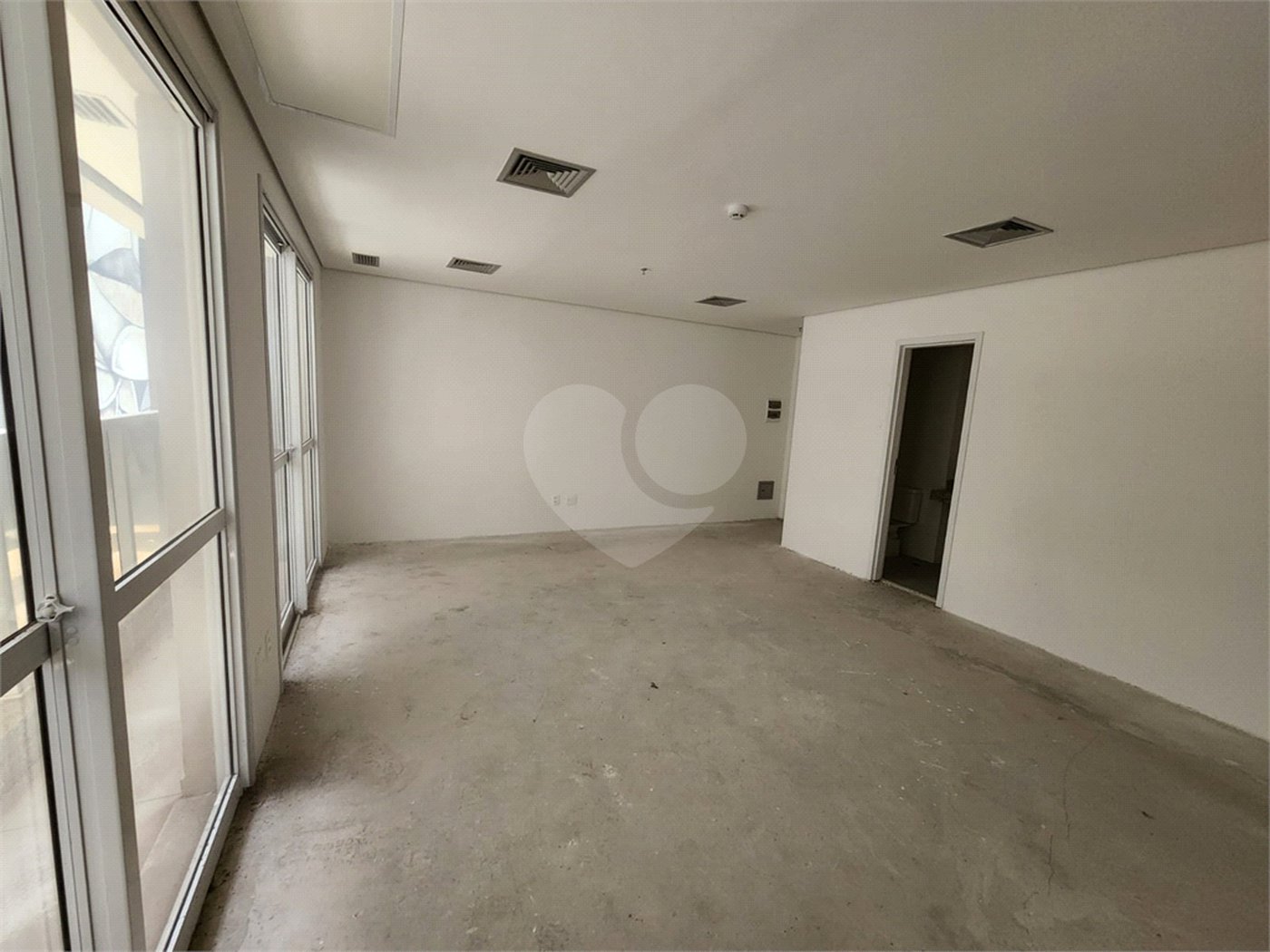 Sala comercial a venda em frente ao Allianz Parque