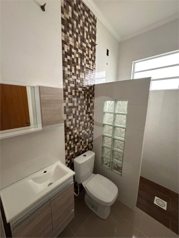Casa com 02 Dormitórios á venda, em Cidade Aracy 2.