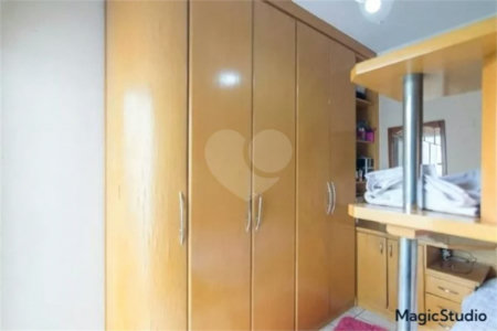 Casa com 275m², 3 quartos, 2 suítes, 8 garagens, à venda em Santo André