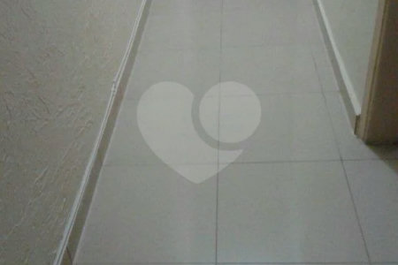 Ótimo apartamento no Bom Retiro, pertinho de tudo e de todo comércio do Centro.