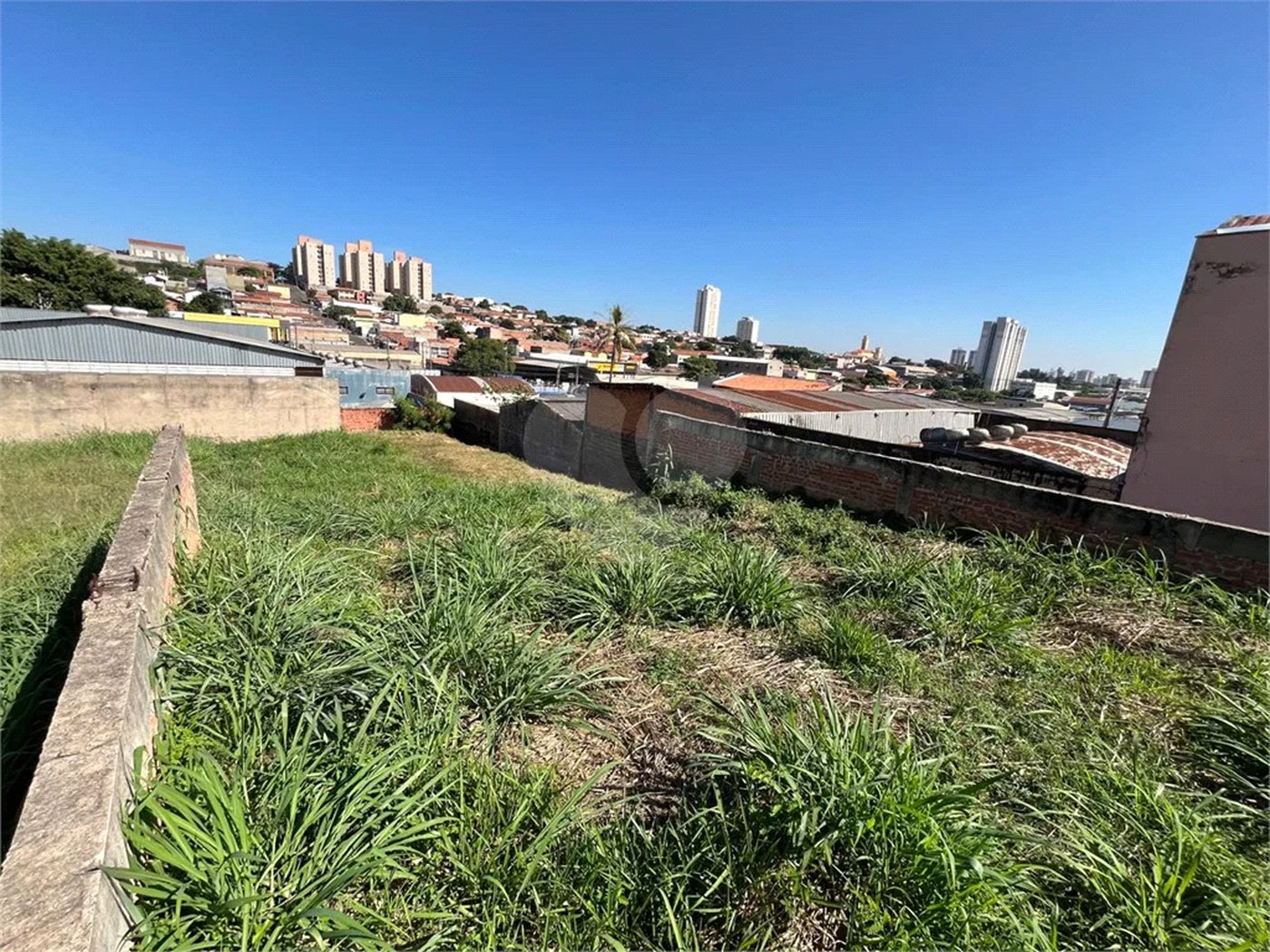 OPORTUNIDADE EM PIRACICABA! Terreno à venda próximo à Avenida 31 de Março, no bairro Higienópolis.