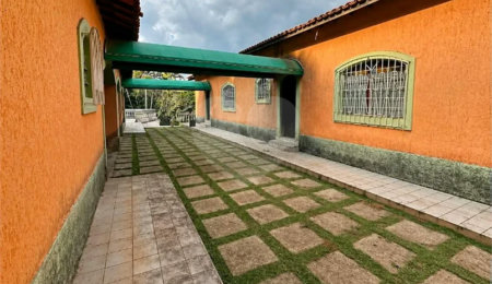 Casa à venda com 5 quartos, sendo 1 suíte,  em Portal das Acácias, Santana de Parnaíba, SP