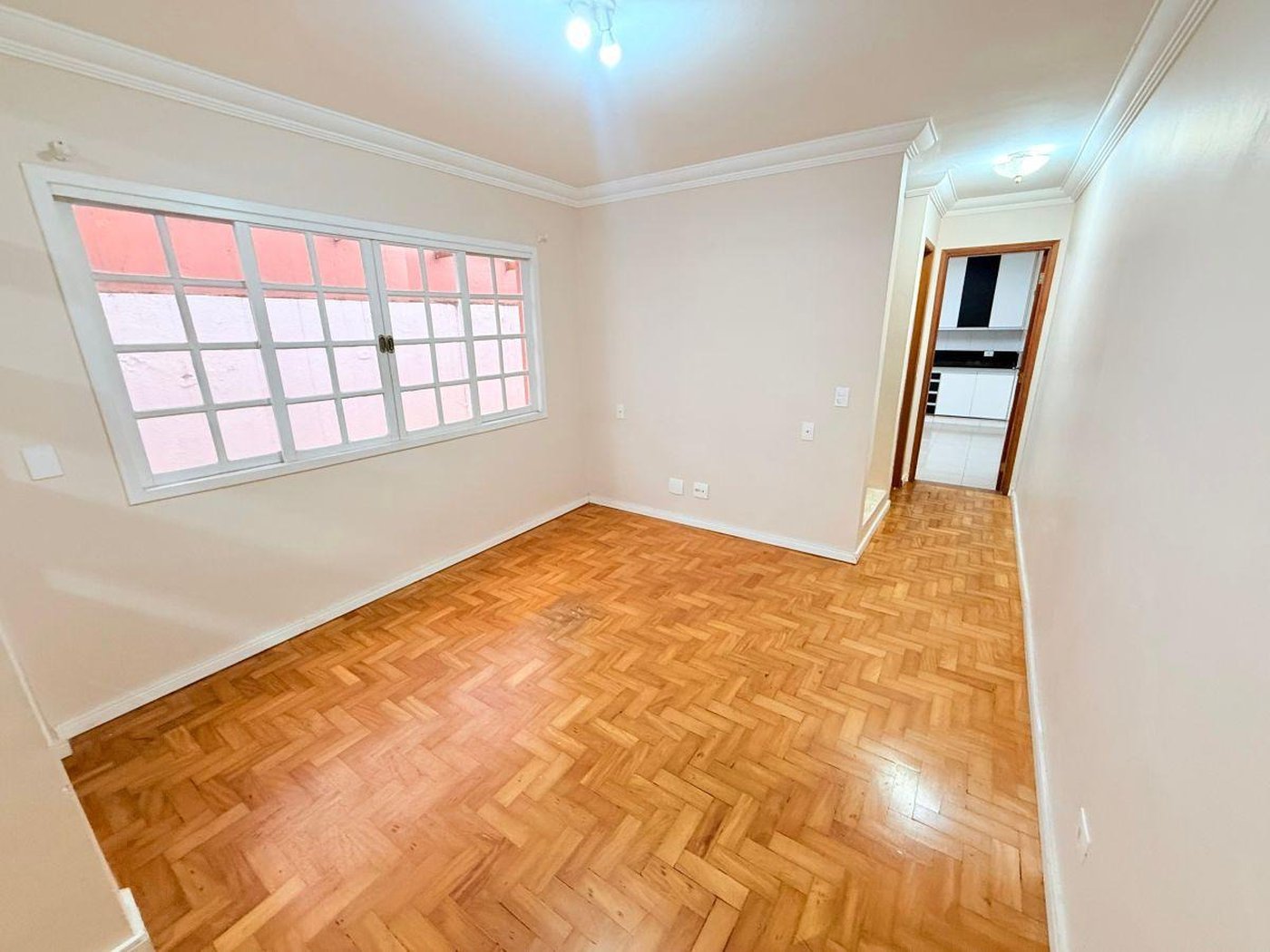 Casa à venda com 3 quartos, sendo 1 suíte,  em Jardim Olympia, São Paulo, SP