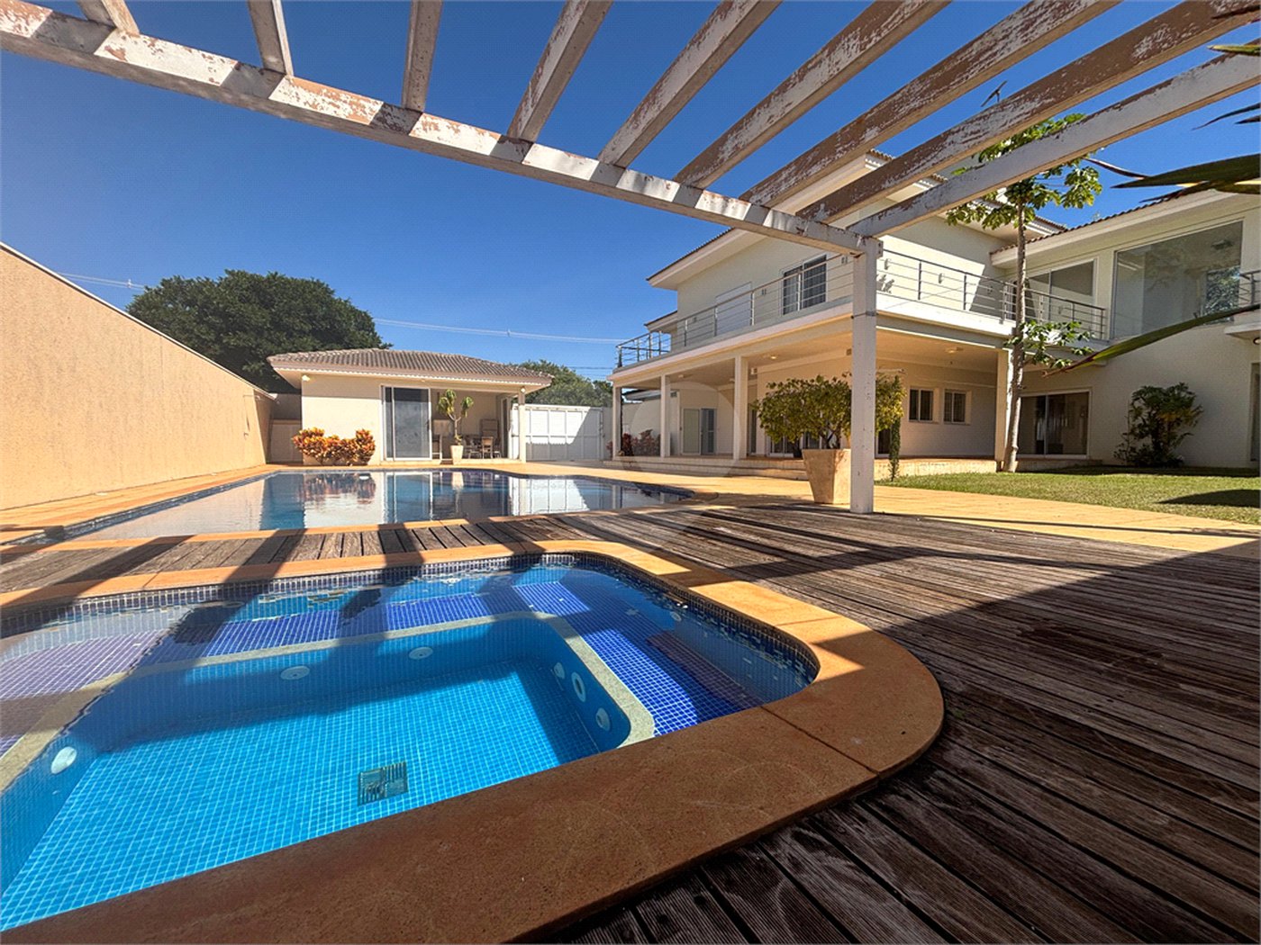Casa á venda condomínio Damha I