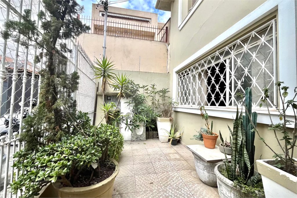 Sobrado espaçoso à venda com 220m² no Planalto Paulista