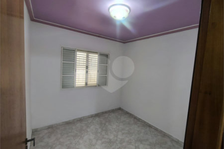 Casa ampla com 3 Quartos e 1 Suíte