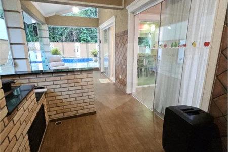 LINDA CASA PARA LOCAÇÃO COM 5 DORMITÓRIOS E PISCINA - Fernando Nobre – Cotia/SP
