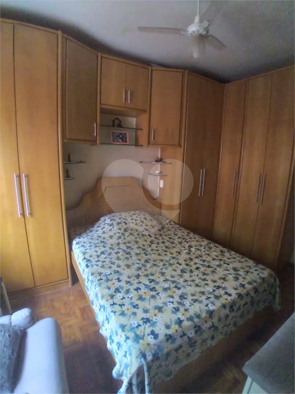 Casa + salão comercial na Vila Vista Alegre