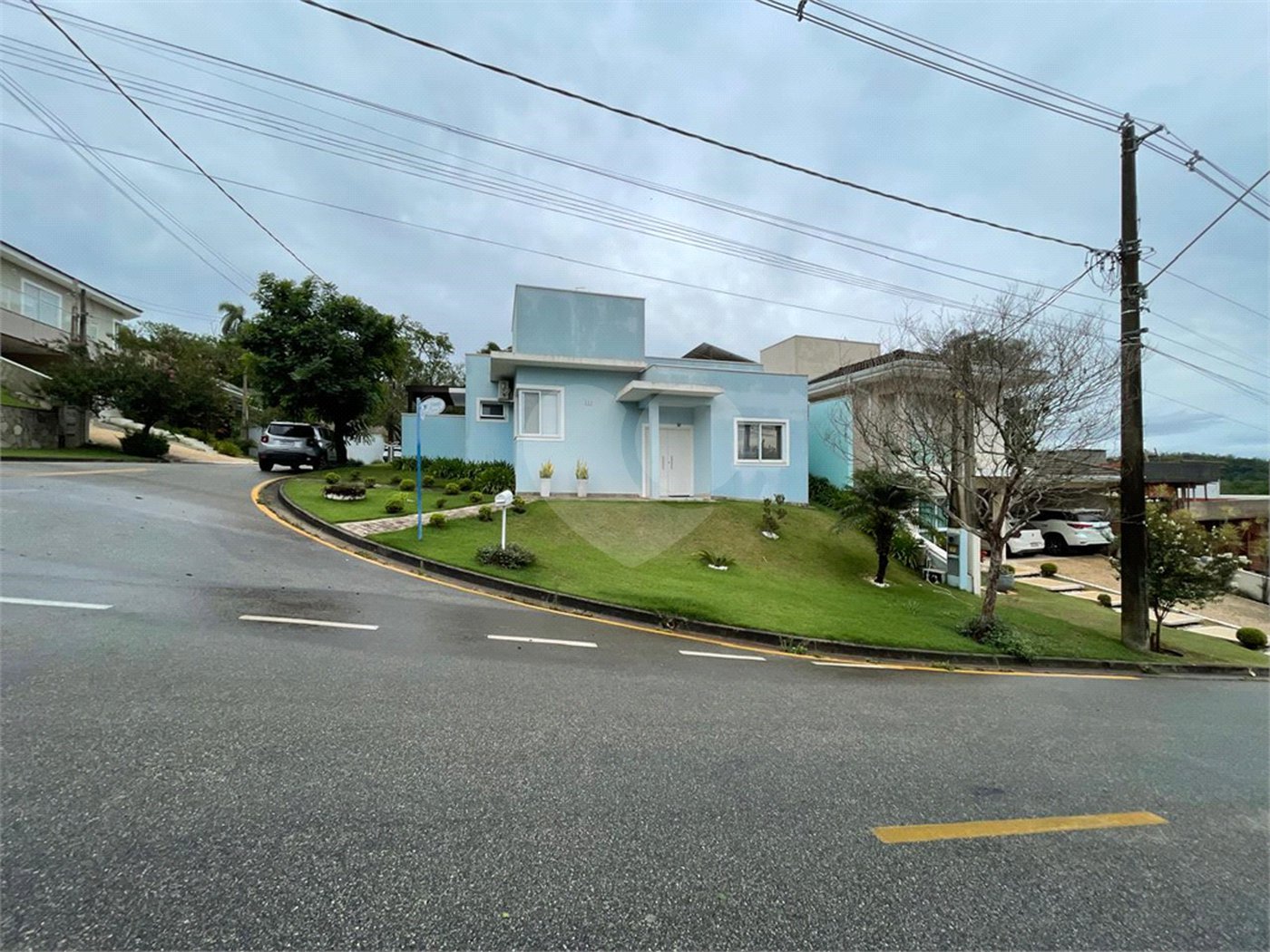Casa à venda com 3 quartos, sendo 1 suíte,  em Picollo Villaggio, Louveira, SP
