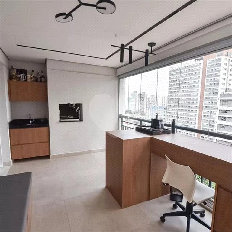 Apartamento no Ipiranga de 94m2 com 2 dorms, 1 suíte, 3 banheiros, 2 vagas. Estuda permuta.