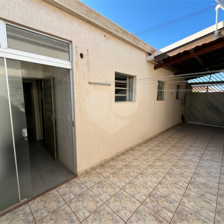 Casa á venda no Jardim Hikare