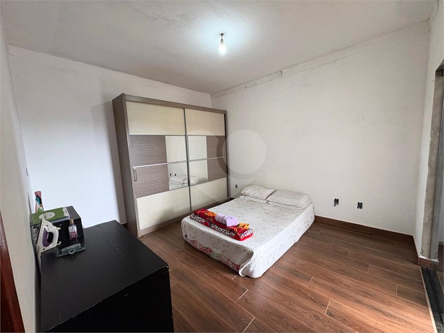 CASA A VENDA N EMBARÉ